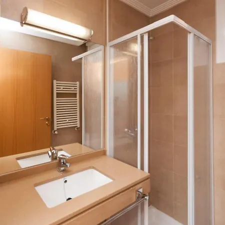 Apartament Ulia A - Local Rentss