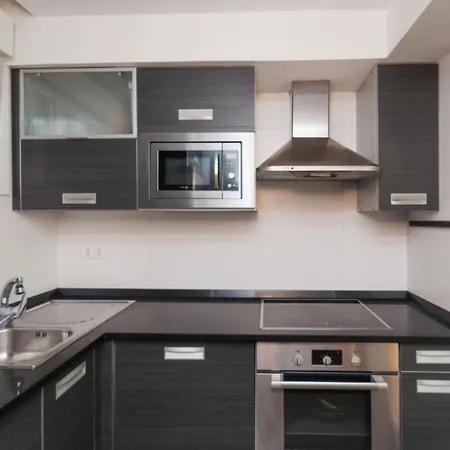 Apartament Ulia A - Local Rentss